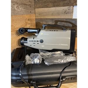 LOT VINTAGE PANASONIC AG-188P X14 VHS REPORTER MOVIE CAMERA RECORDING PLAYBACK